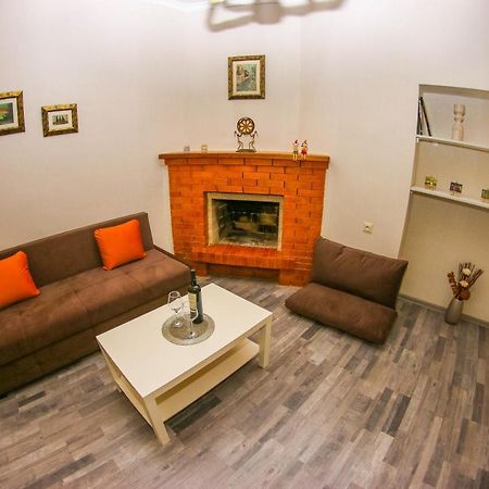 Historical Apartment In Old Tbilisi Luaran gambar